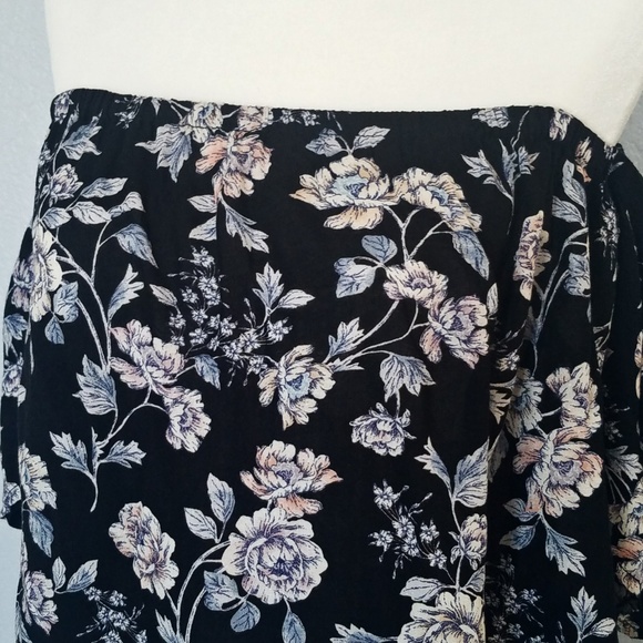 American Eagle Off the Shoulder Top - Picture 3 of 4